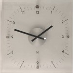 Dik facet geslepen matglazen wandklok 